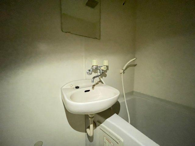 ルーキー東条の洗面所