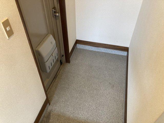 プレアール状ヶ池Ａ棟の玄関