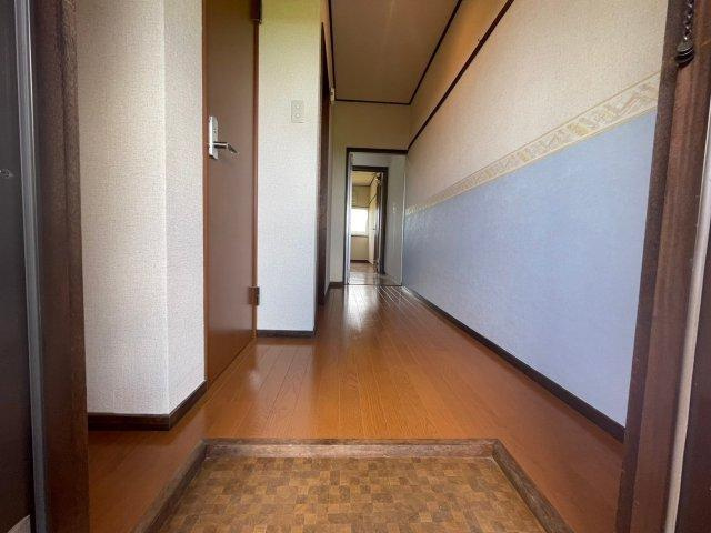 尚栄館　B棟の玄関