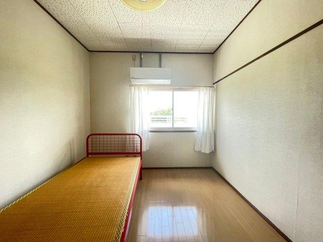 尚栄館　A棟の洋室