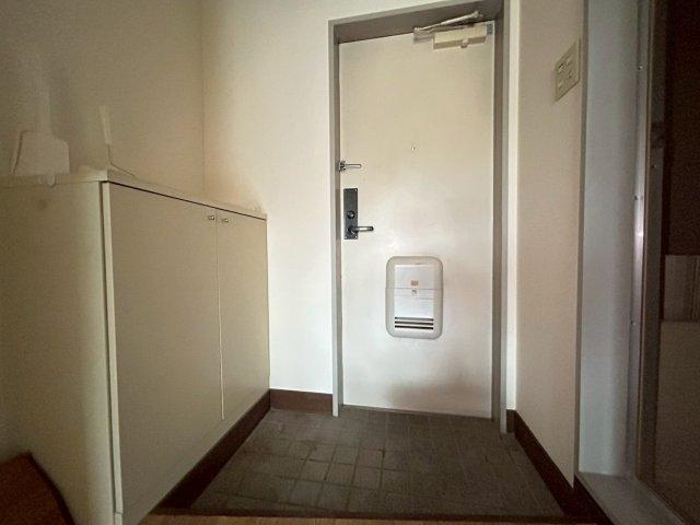 ハイツ一力の玄関