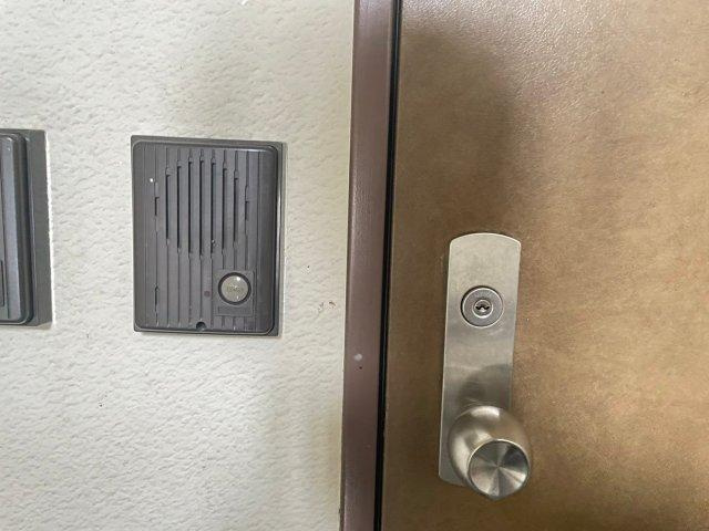 アバニティー東出口の玄関