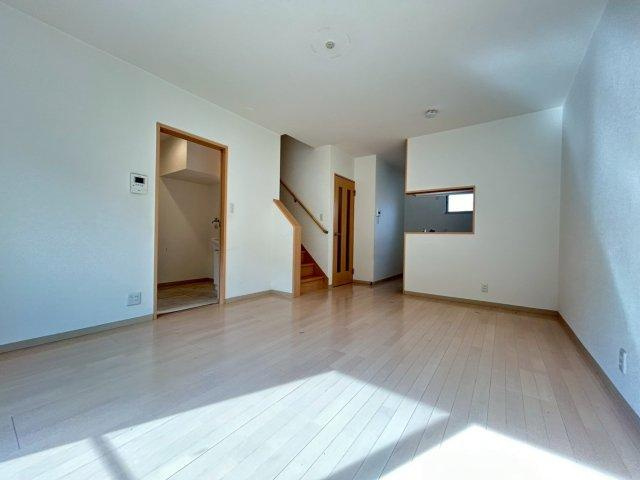 マハロ南山の居間・リビング