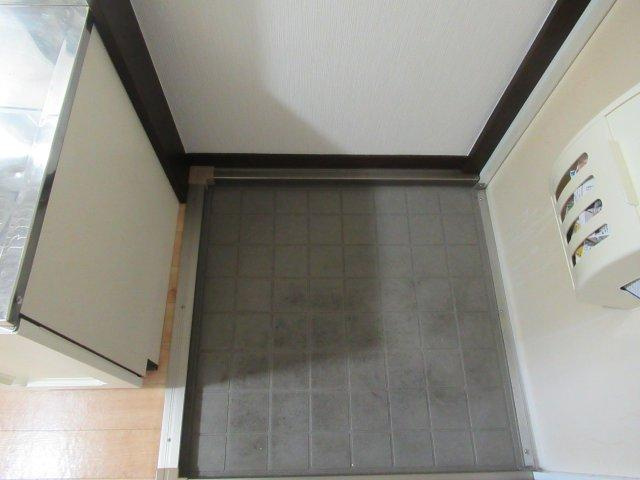 サンライフ・アイEの玄関