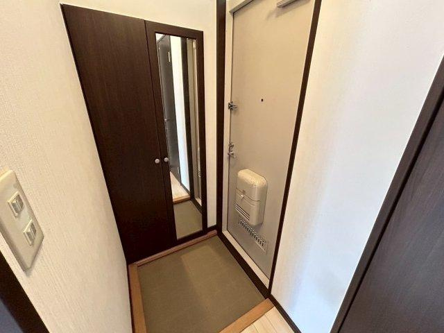 ロイヤルハイツⅡの玄関