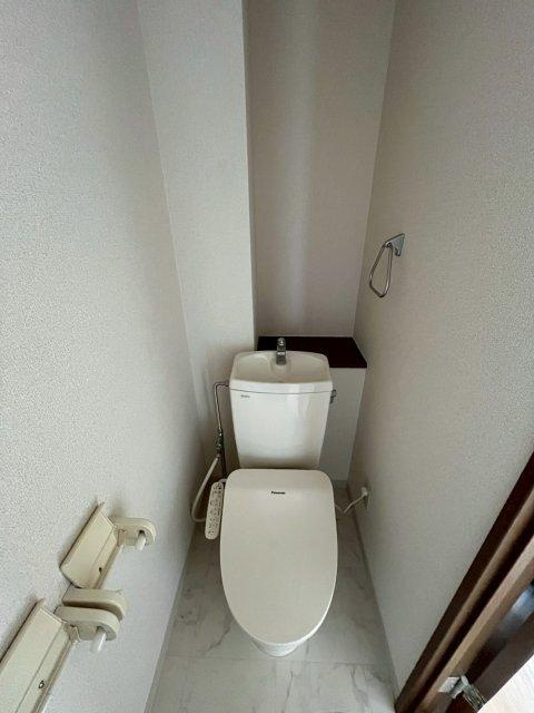 コンフォールのトイレ
