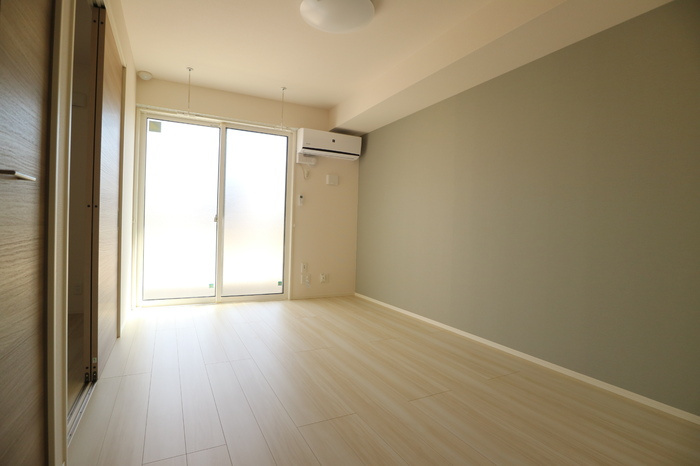 Ｄ－ｒｏｏｍ社の洋室