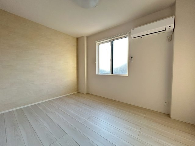 D-ROOM上滝野の洋室