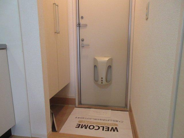 グランモアZ　A棟の玄関