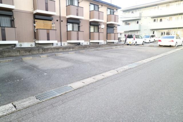 コートヴィラの駐車場