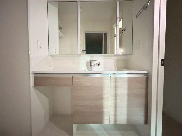D-ROOM上滝野の洗面所