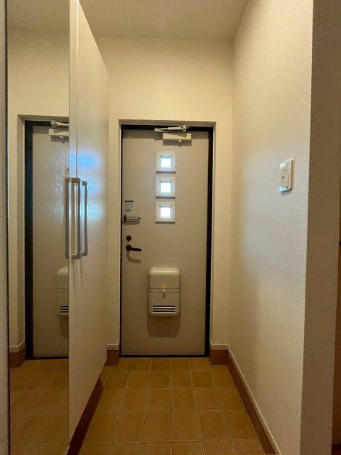 エステート　社Ⅰの玄関