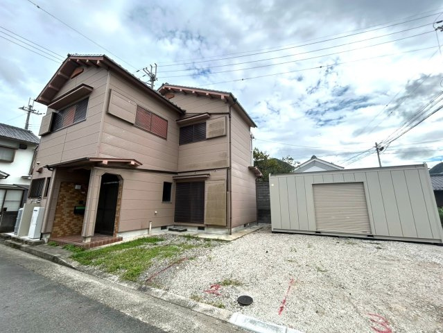事務所兼倉庫付き戸建ての外観