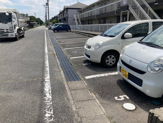 世奈の駐車場