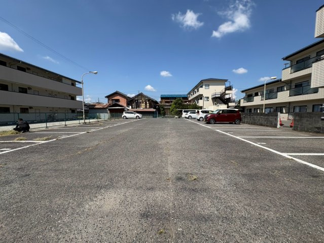 コートグレース１番館の駐車場
