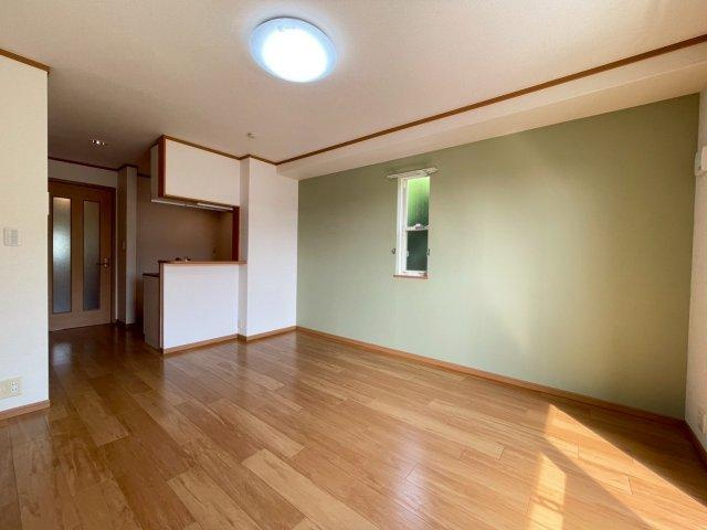 ドリーム新町の居間・リビング