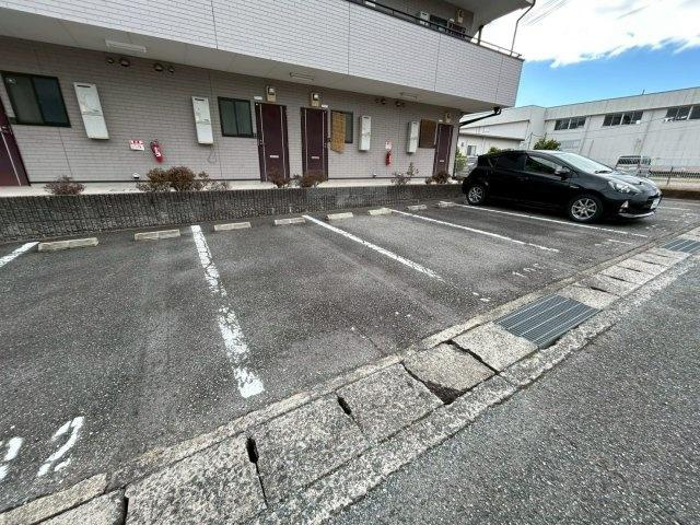 アネックス藤の駐車場