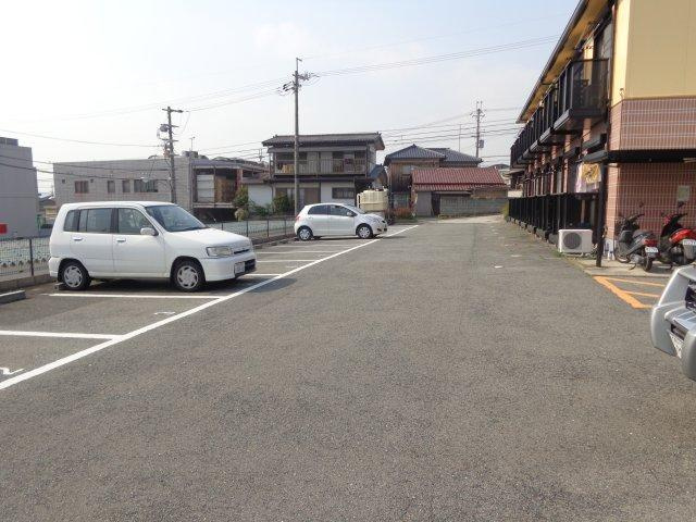 ハイツ　フラリッシュⅡの駐車場