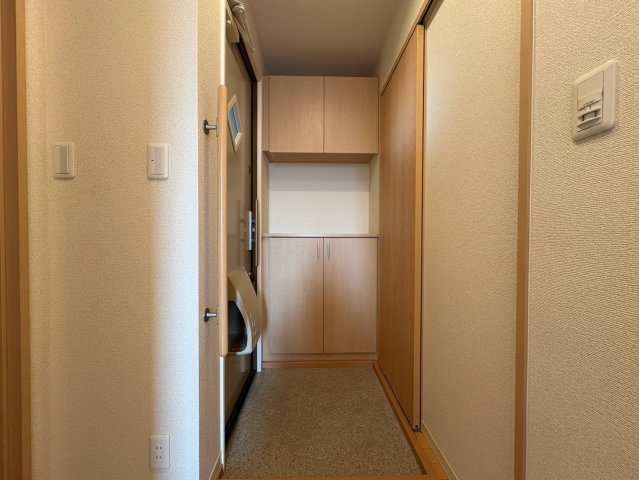 メゾン萩原の玄関
