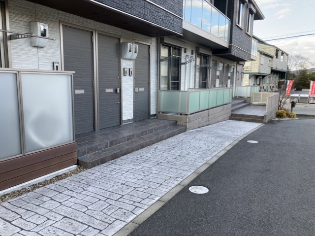 ハートフルヒルズ赤岸の玄関