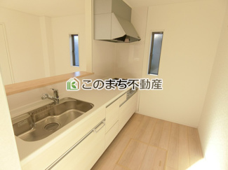 【キッチン】 | CRADLE GARDEN岩舟町和泉第4 | 同社施工物件写真。※建具やフローリング、その他仕様が異なる場合がございます。
