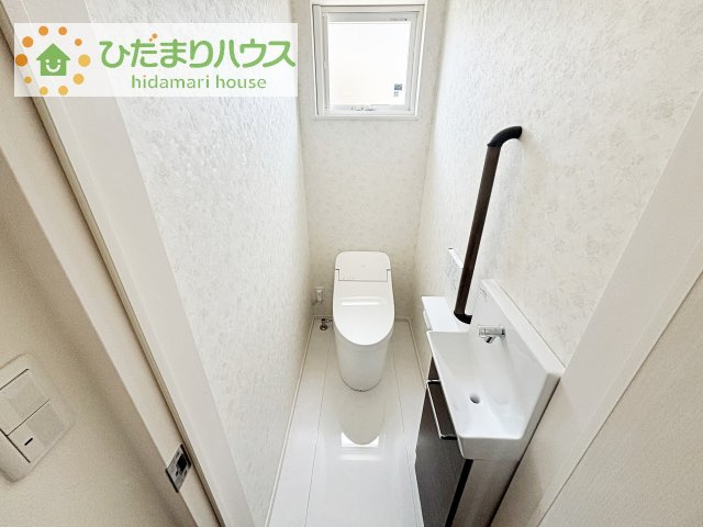 【トイレ】 | 牛久市田宮町　中古戸建 | トイレは1F、2F共に完備！取り合いになることがありませんね(^^)/