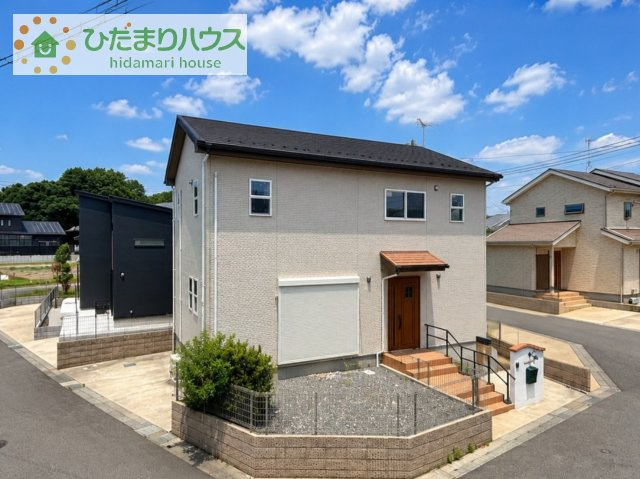 【外観】 | 牛久市田宮町　中古戸建 | 3方道路なので陽当り良好◎陽だまりポカポカのマイホームです!(^^)!