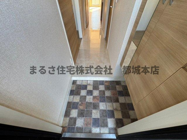メゾン・ド・フルールの玄関