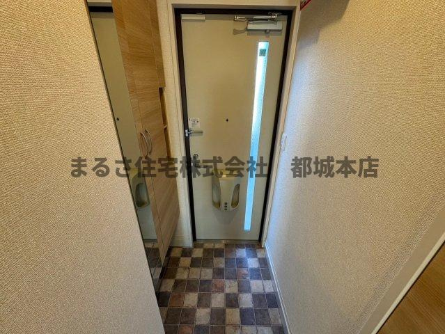 メゾン・ド・フルールの玄関