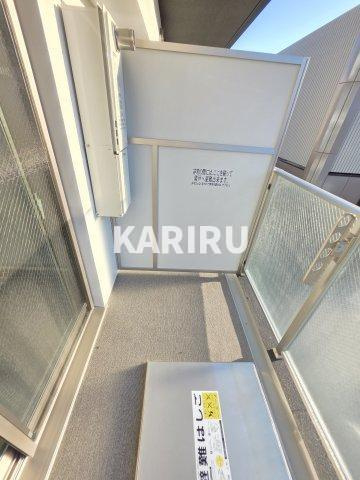 セレニテ蒲生四丁目駅前アリエのバルコニー|階数・部屋によってカラーパターン有（カームブルー・ヘリンボーン・マーブルグレー）