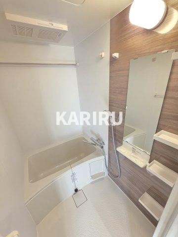 セレニテ蒲生四丁目駅前アリエの浴室|階数・部屋によってカラーパターン有（カームブルー・ヘリンボーン・マーブルグレー）