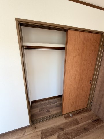 寿北6丁目　中古住宅の収納