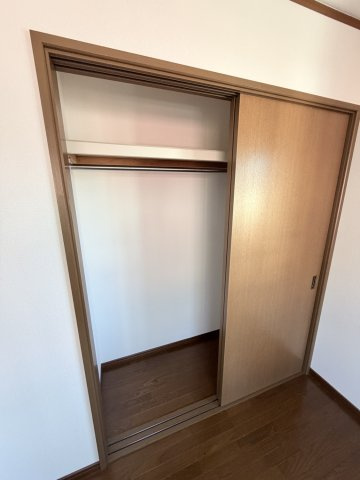 寿北6丁目　中古住宅の収納