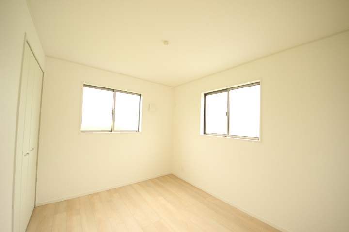 クレイドルガーデン鹿沼市泉町第3の子供部屋|掲載写真は同施工会社の仕様・設備モデル写真です。現況とは異なりますのでご了承願います。