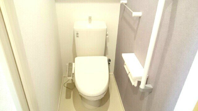 アイフラット日新Ⅱのトイレ|コンパクトで使いやすいトイレです