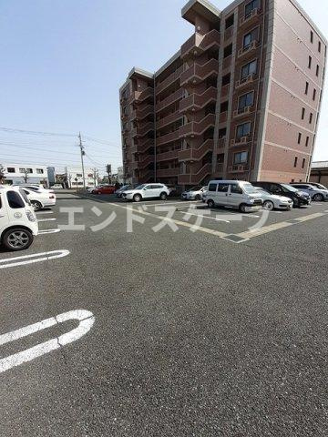 Ｇｒａｎｄ　Ｌｅａｇａの駐車場|高崎、前橋のお部屋探しはエンドスケープまで！お客様の理想お聞かせ下さい♪