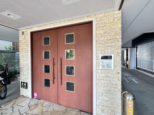 ピオニー久宝寺のエントランス