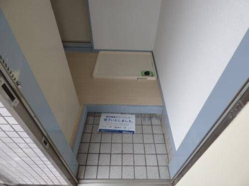ジュネパレス９０の玄関