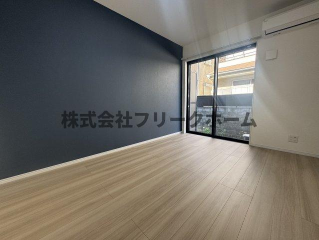 国分寺市東元町１丁目のアパートの居間・リビング