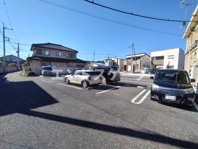 メゾン・ド・コリーヌの駐車場|高崎、前橋のお部屋探しはエンドスケープまで！お客様の理想お聞かせ下さい♪