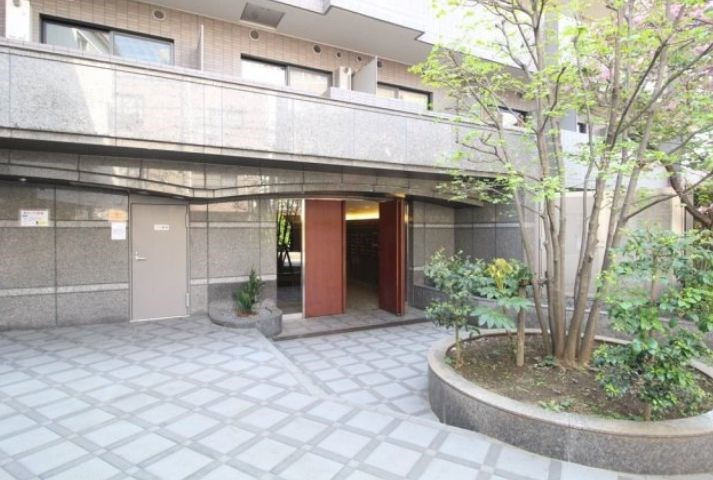 【エントランス】ルーブル恵比寿サウスガーデン 