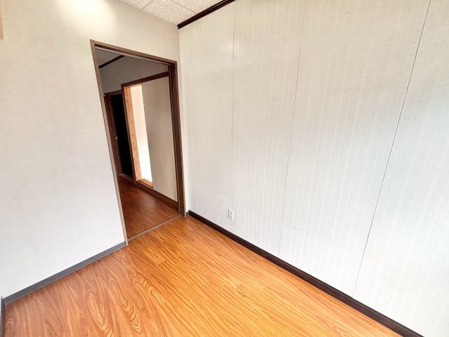 室岡貸家のその他