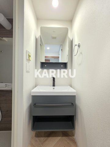 セレニテ蒲生四丁目駅前アリエの洗面所|階数・部屋によってカラーパターン有（カームブルー・ヘリンボーン・マーブルグレー）