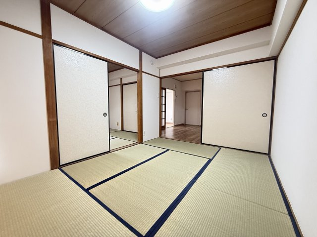 岡嶋グリーンハイツの和室