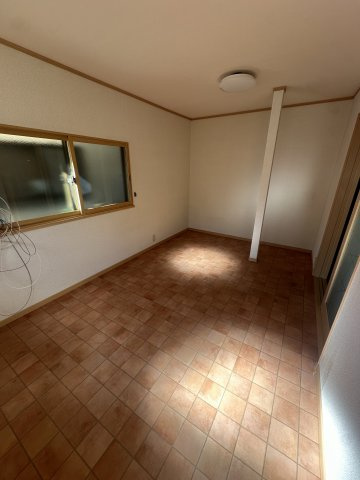 桃山紅雪町　貸家の洋室|１F　洋室約7.5帖
