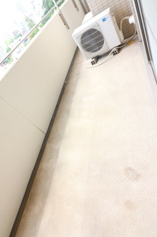 【バルコニー】