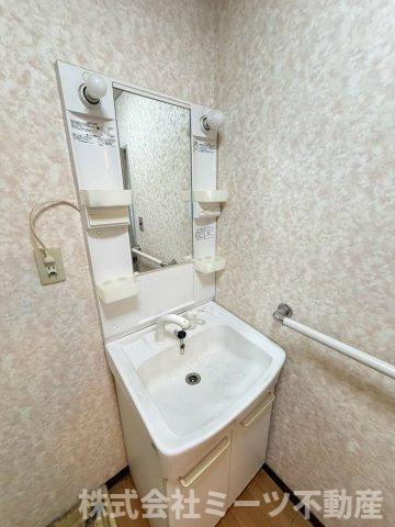 若江岩田パークマンションB棟の独立洗面台|洗面化粧台も新調予定です♪