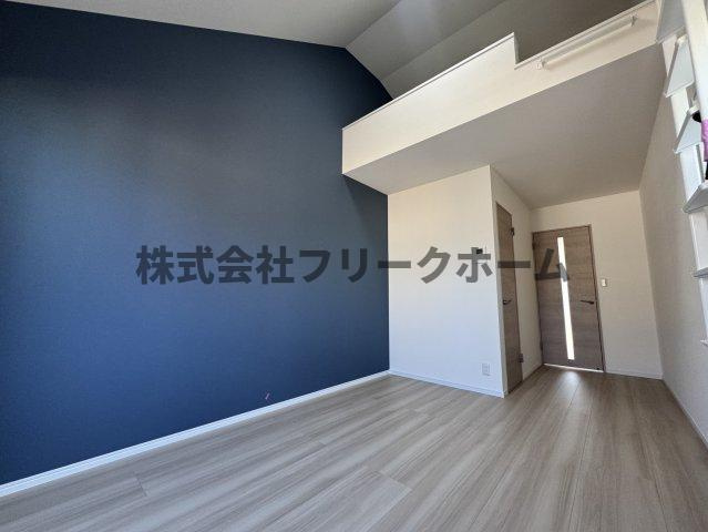国分寺市東元町１丁目のアパートの寝室