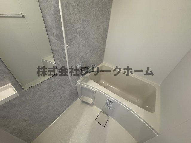 国分寺市東元町１丁目のアパートの浴室
