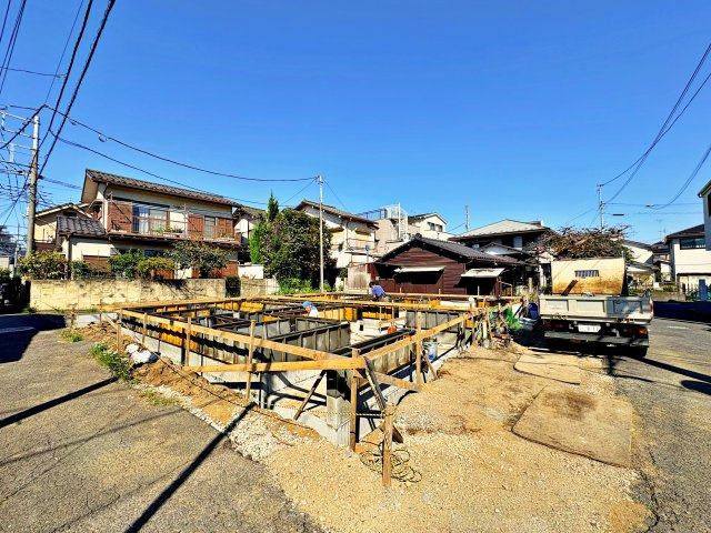 《仲介手数料半額》志木市柏町408②全2棟　2号棟の外観|東武東上線「志木」駅まで徒歩13分の新築住宅。全2棟で販売開始、12月完成予定です。主寝室はゆとりの7帖で、ダブルクローゼット付き。収納力も魅力の住まいです。